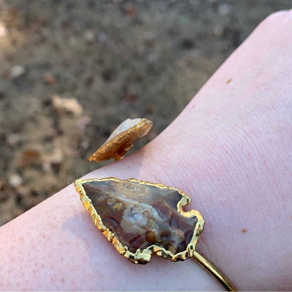 Double Arrow Head Bangle Cuff Bracelet - Picture 11 of 13
